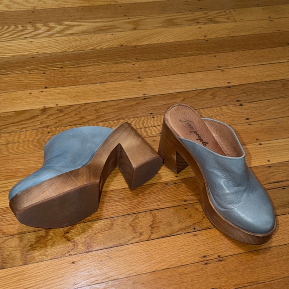 Free People Light Blue Leather Mules - Picture 4 of 5